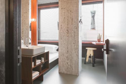 Volkshotel - image 4