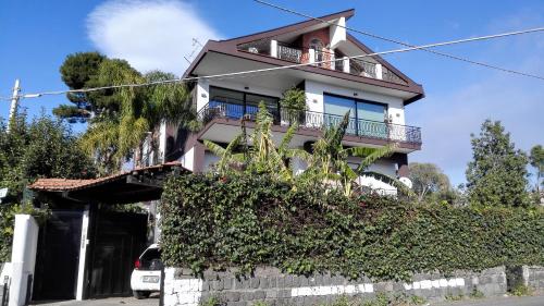 Lucrezia Loft Garden Catania - image 2