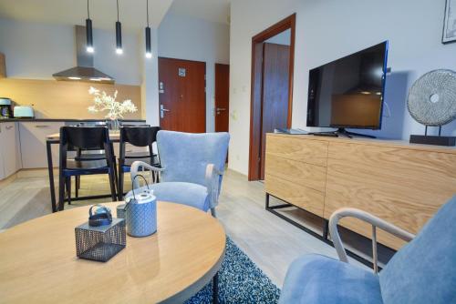 One-Bedroom Apartment with Free Parking Place and Sea View image 10