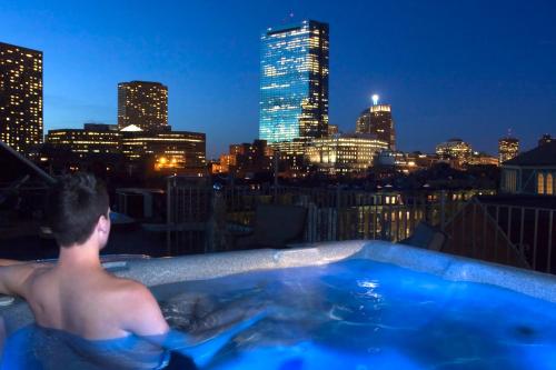 Clarendon Square - image 10