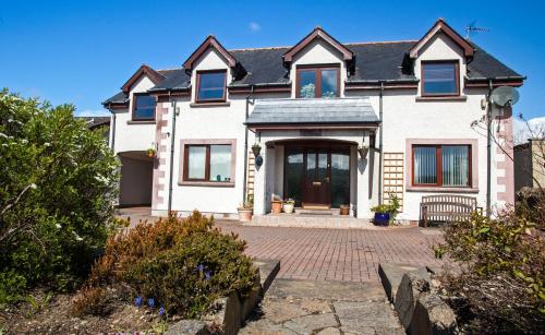Dunhallin House - Accommodation - Inverness