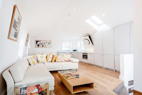 B&B Londen - Beautiful 2 bedrooms apartment in Knightsbridge - Bed and Breakfast Londen