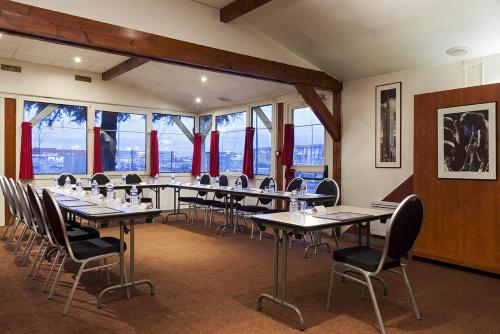 Comfort Hotel CDG Goussainville - main image