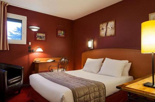 Comfort Hotel CDG Goussainville - image 2