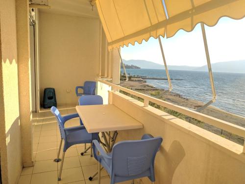 Apartment with Sea View image 8