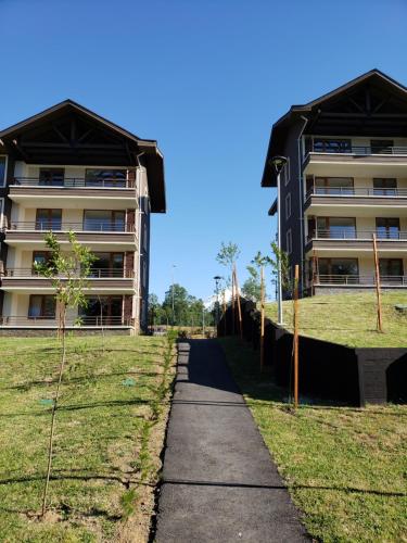 Apartment with Mountain View image 7