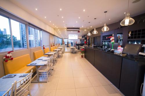 Makanan dan Minuman, Hotel Ojos Del Rio in Panama City