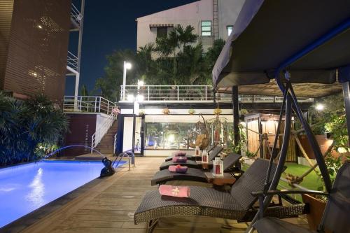 Siam Piman Hotel near Siam Amazing Park