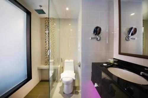 room detail thumbnail 2