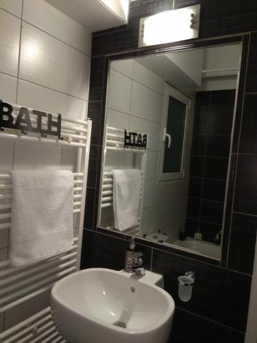 Stunning apartment in the heart of Athens, Athens (photo 11)