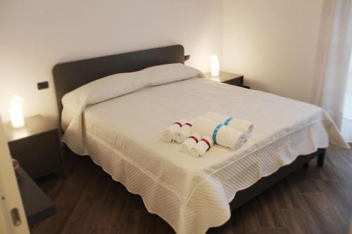 Two-Bedroom Apartment image 5