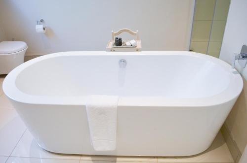 Vannas istaba, The Beach Hotel in Portelizabeta