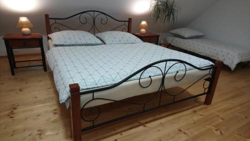 Forest Romantic Apartment Brdy - image 11