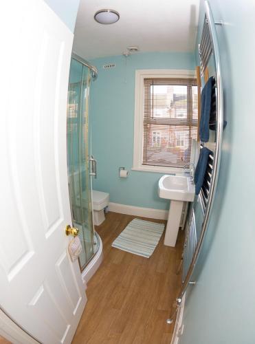 Jutes House Exeter - image 8