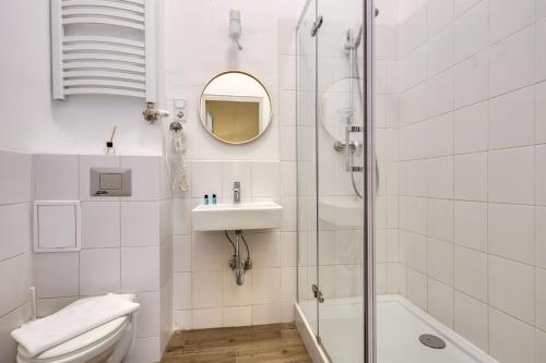 Sentral Apartments - image 7