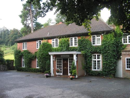 Chart House Bed And Breakfast, , Surrey