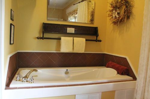 Shipwright Inn 5