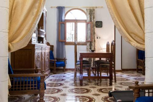 Terrasses et Jardins sur le Nil chez Hagag rive Ouest, Luxor