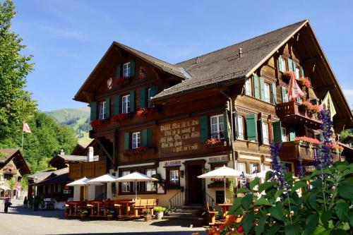 Posthotel Rössli - Hotel - Gstaad