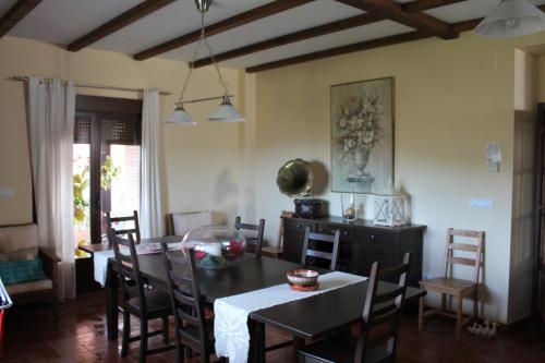 Casa Rural Leonor con piscina privada in Casar De Palomero