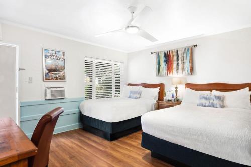 2 double beds