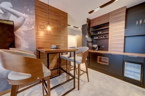 Black Pearl Luxury Suites - image 14