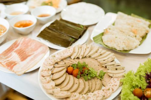 Food and beverages, Tuyet Suong Villa Hotel in Tran Phu