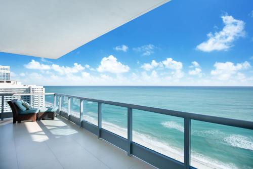 Churchill Suites Monte Carlo Miami Beach