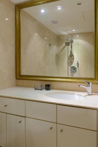 Luxury Hotel Suite with Sea View