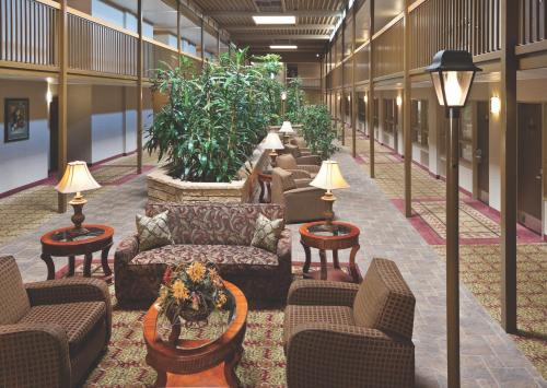 Ramkota Hotel Watertown - image 8