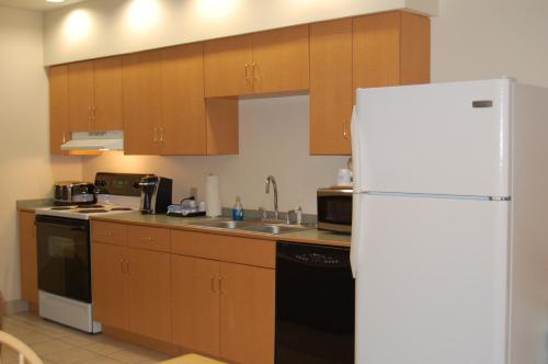 Microtel Inn & Suites by Wyndham Plattsburgh - image 4