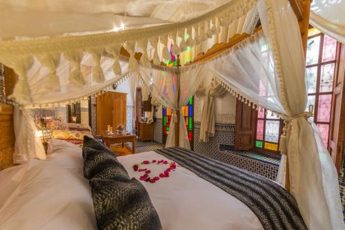 Riad Ghita - image 3