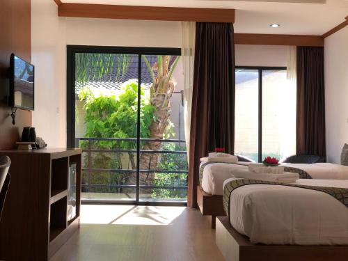 room detail thumbnail 1