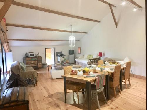 Magnificent Renovated Farmhouse photo 22