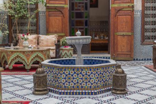 Riad Ghita - image 12