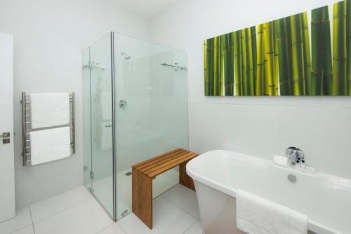 Bamboo Guest House Room Type - Twin/Double Room