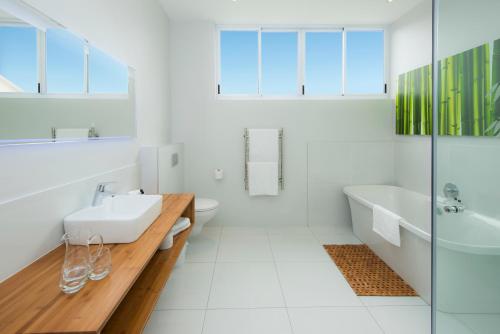 Bamboo Guest House Room Type - Twin/Double Room