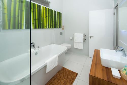 Bamboo Guest House Room Type - Twin/Double Room