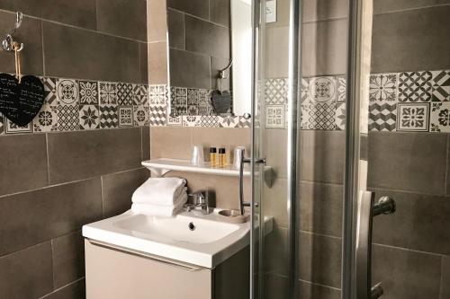 Le Magnan - image 12