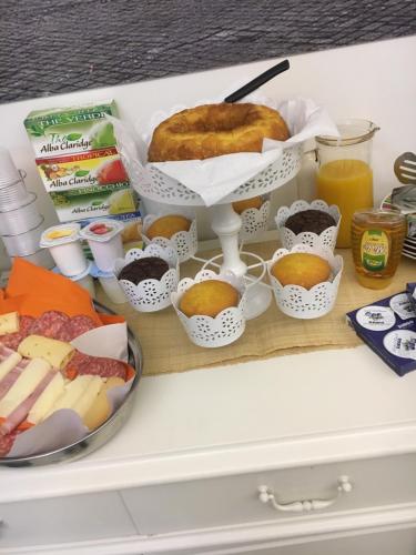Donna Vicenza Bed & Breakfast, Naples (photo 2)