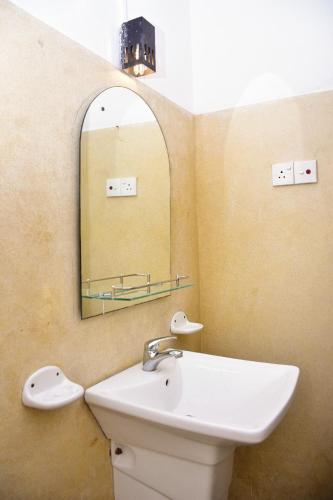 Deluxe Double Room image 8