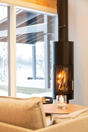 Riverside luxury suites in แลพแล็นด์