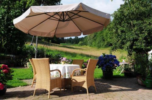Garden, Hotel-Pension-Waldblick Garni in Neuenstein
