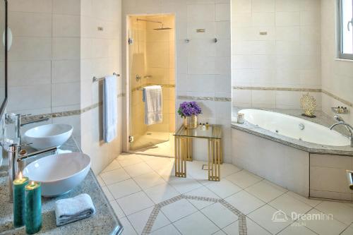 Dream Inn - Royal Palm Beach Villa - image 12