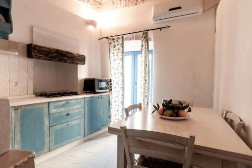 White Stone Flats & Studios - main image
