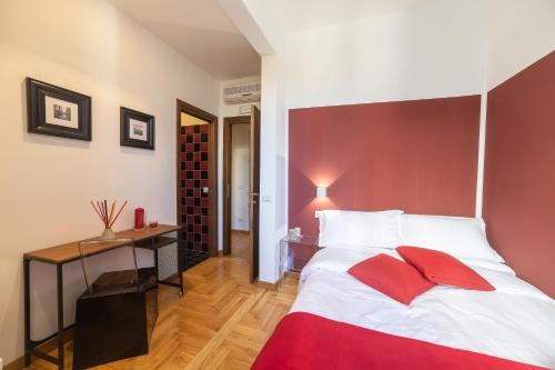 Lombardia40 Luxury Suites - image 8