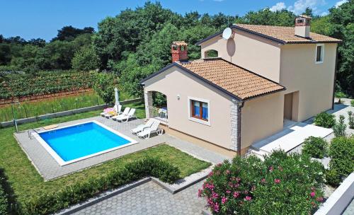  Villa Marjan, Pension in Tinjan