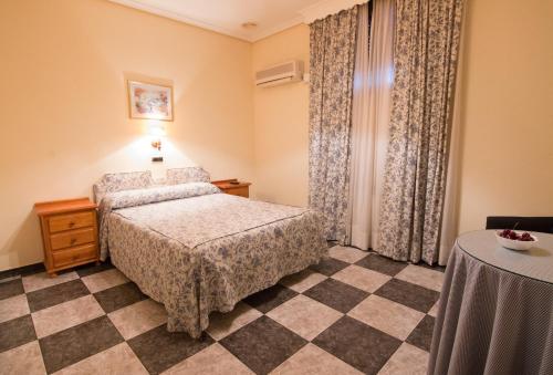 2 twin beds