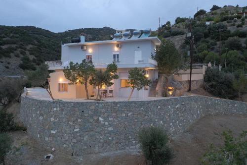 Exterior view, Skouros Villa 2 in Viannos