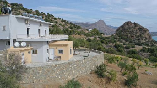 Exterior view, Skouros Villa 2 in Viannos